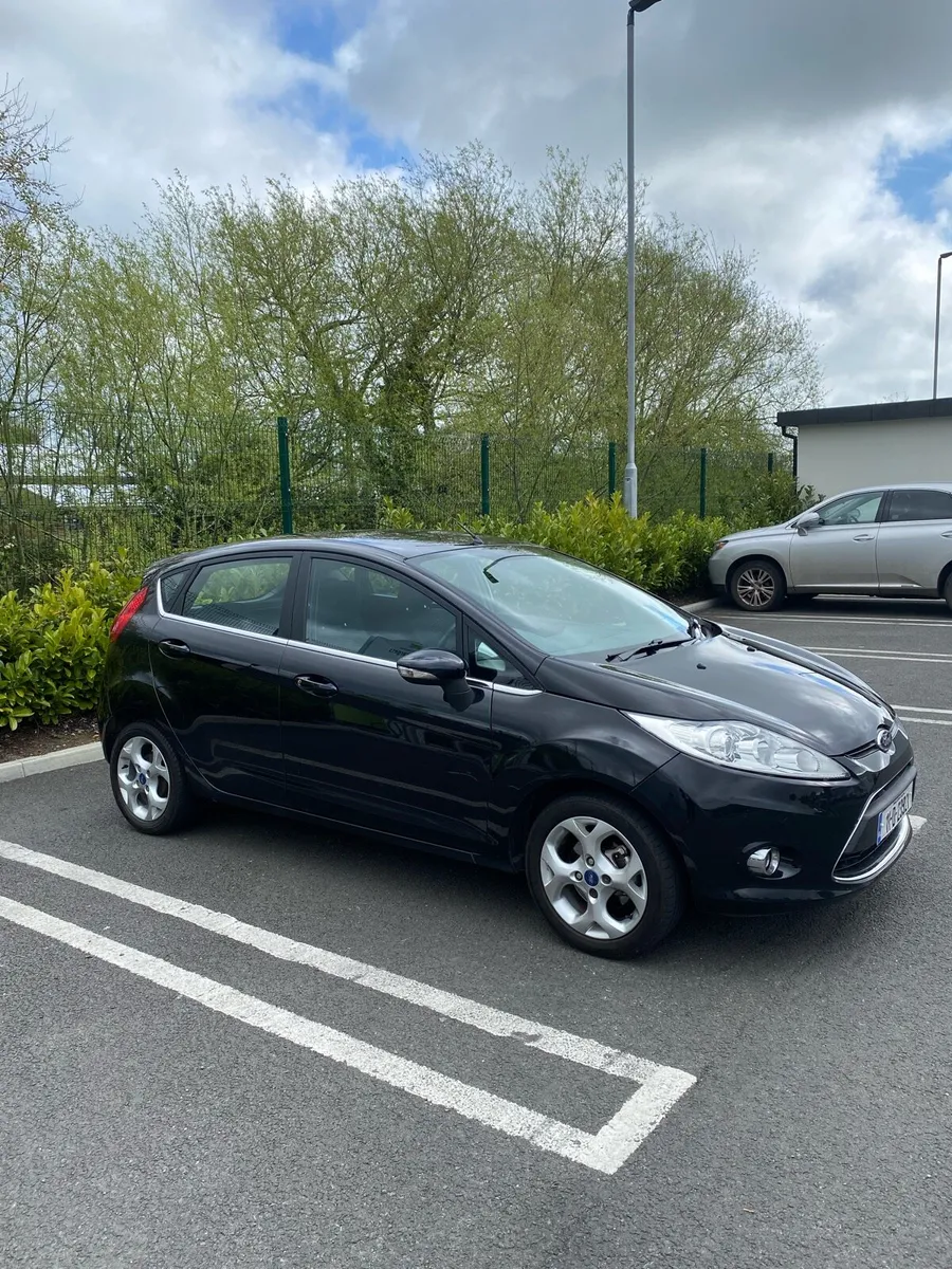 2011 FORD FIESTA TITANIUM 1.25 - Image 2
