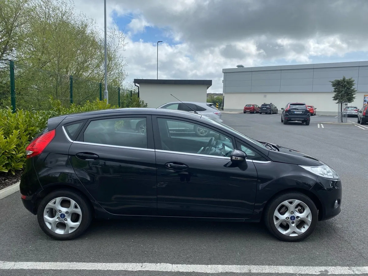 2011 FORD FIESTA TITANIUM 1.25 - Image 4