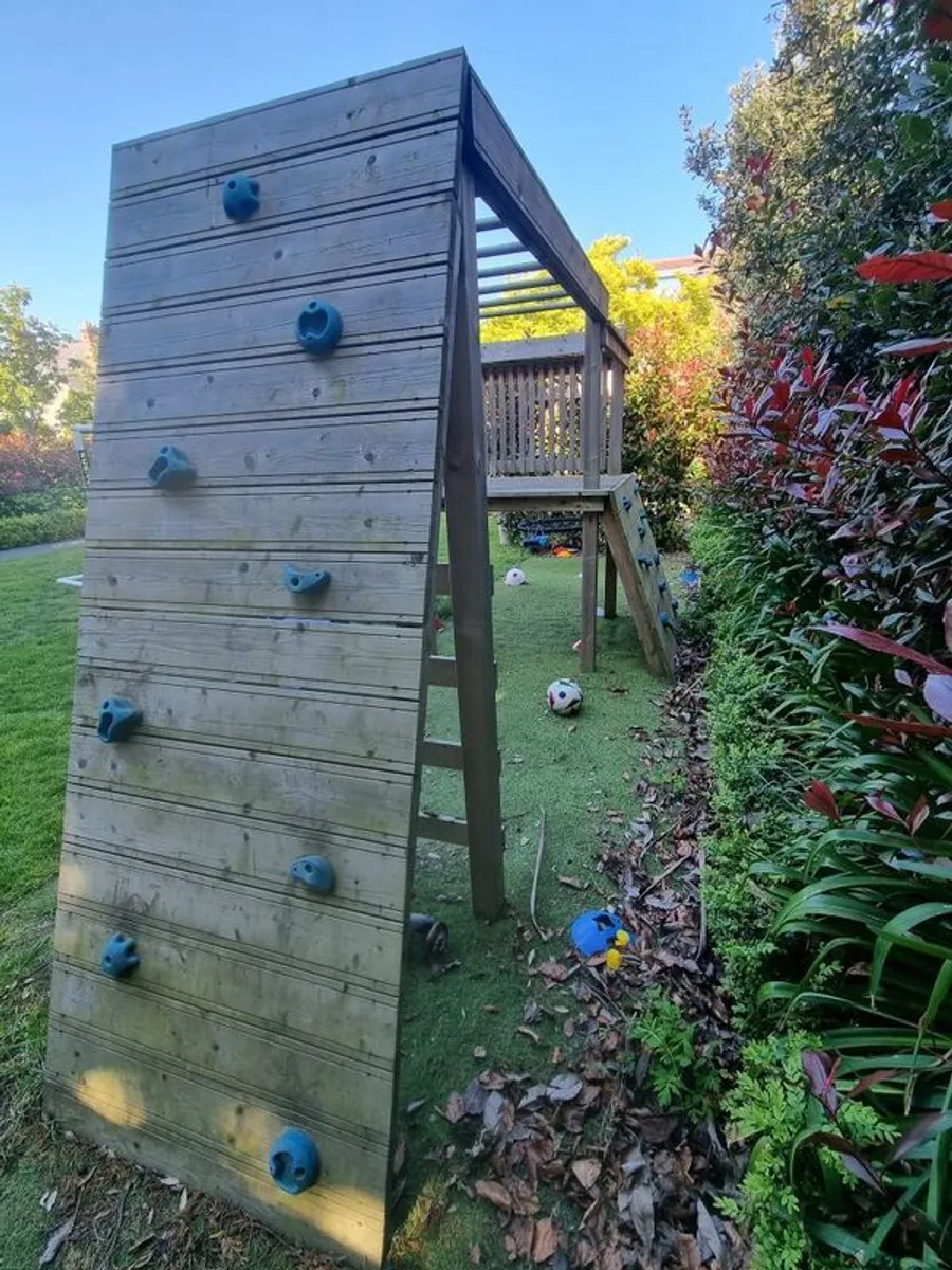 Play frame - swings, and slides, climbing frames and monkey bars - Image 2