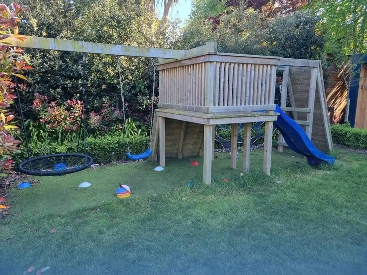Play frame - swings, and slides, climbing frames and monkey bars - Image 3