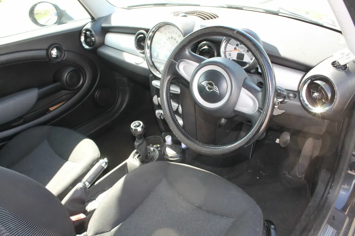 Mini Clubman Cooper D  I.6  turbo diesel. - Image 4