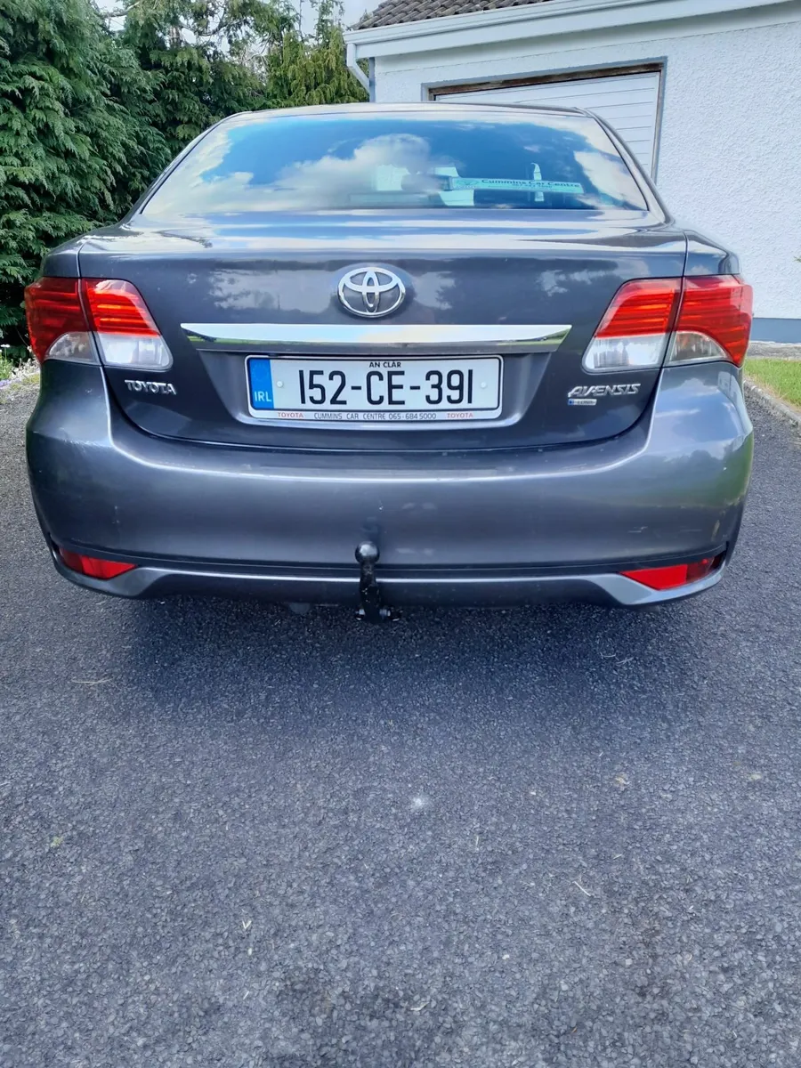 Toyota Avensis 2015 - Image 2