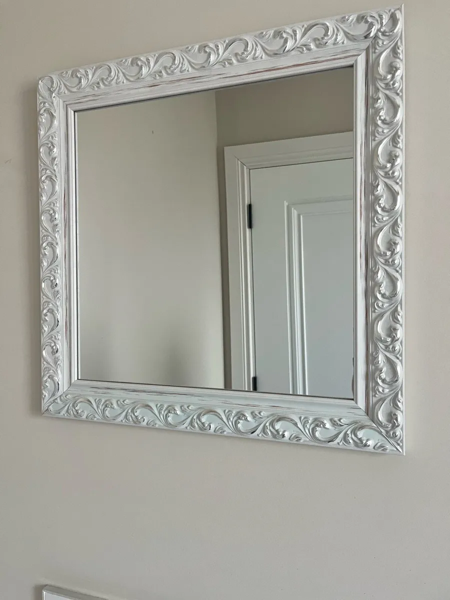 Sink & mirror - Image 4