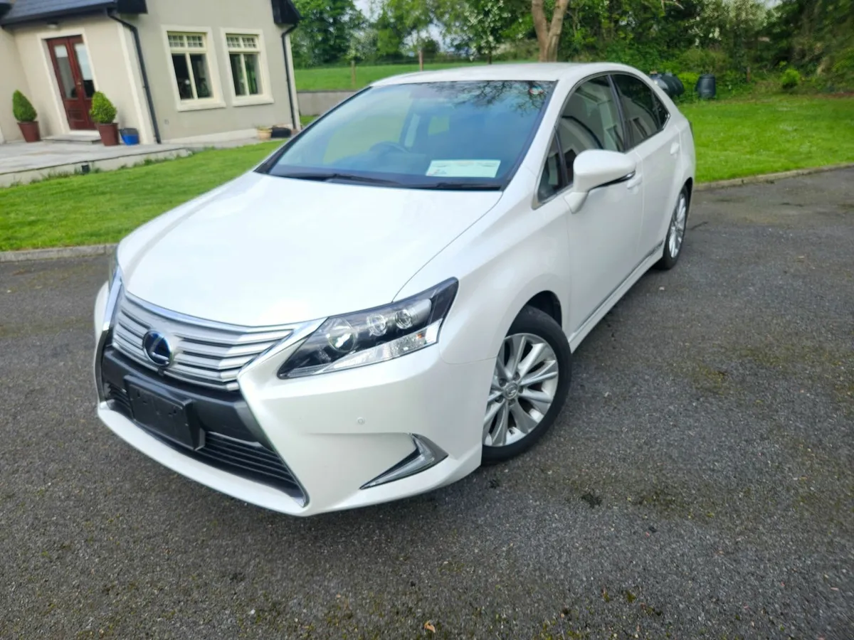 Lexus HS 2017 - Image 2
