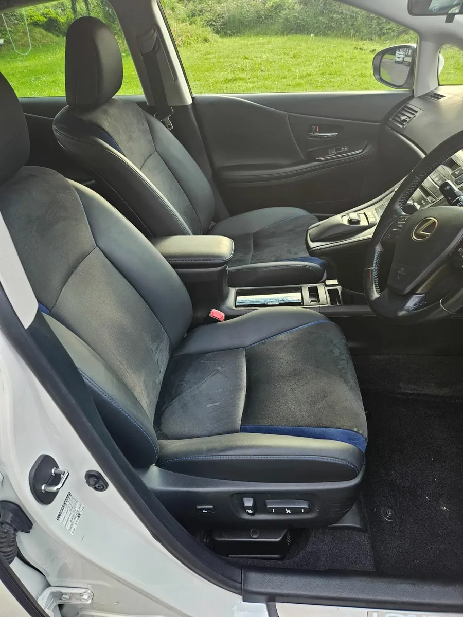 Lexus HS 2017 - Image 3