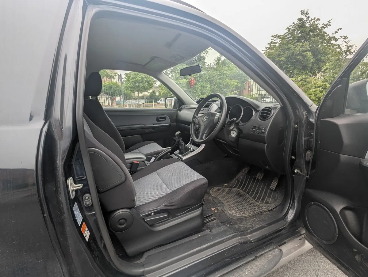 Suzuki Grand Vitara 2006 - Image 4
