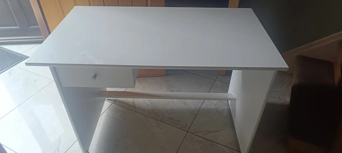 Desk - Image 1