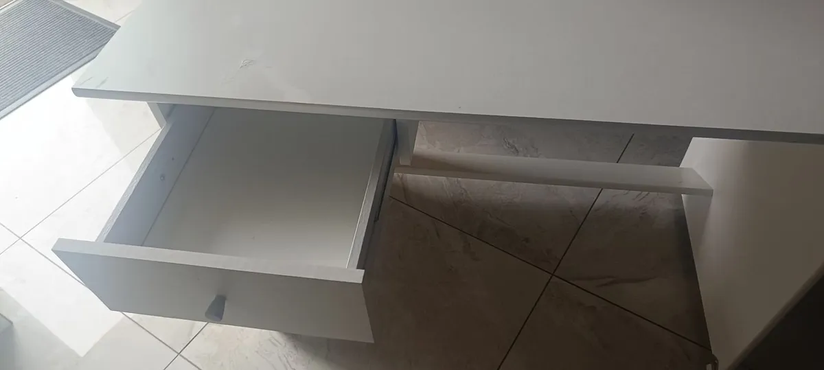 Desk - Image 2