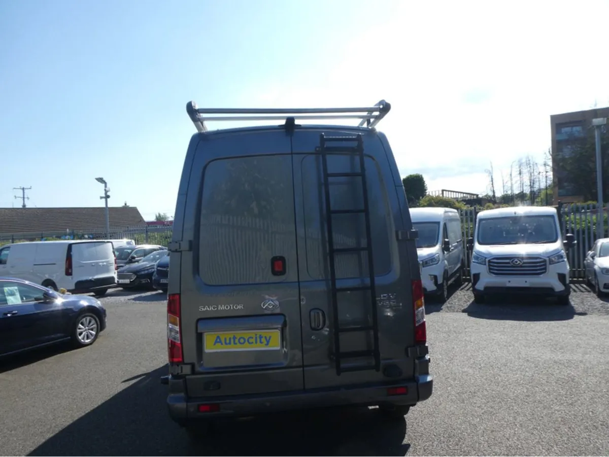 LDV V80 LHR E6 B 4DR Plus VAT - Image 4