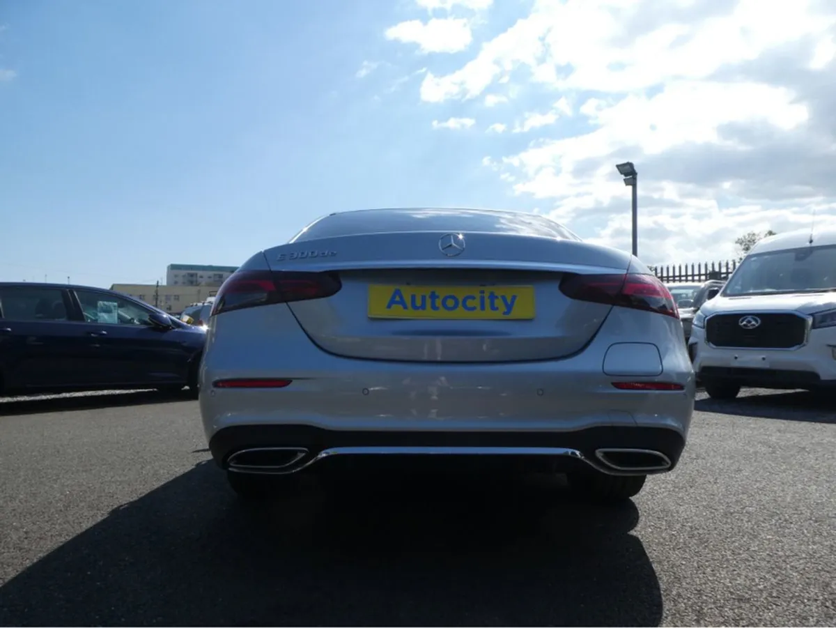 Mercedes-Benz E-Class 300 AMG Plug in Hybrid DSL - Image 2