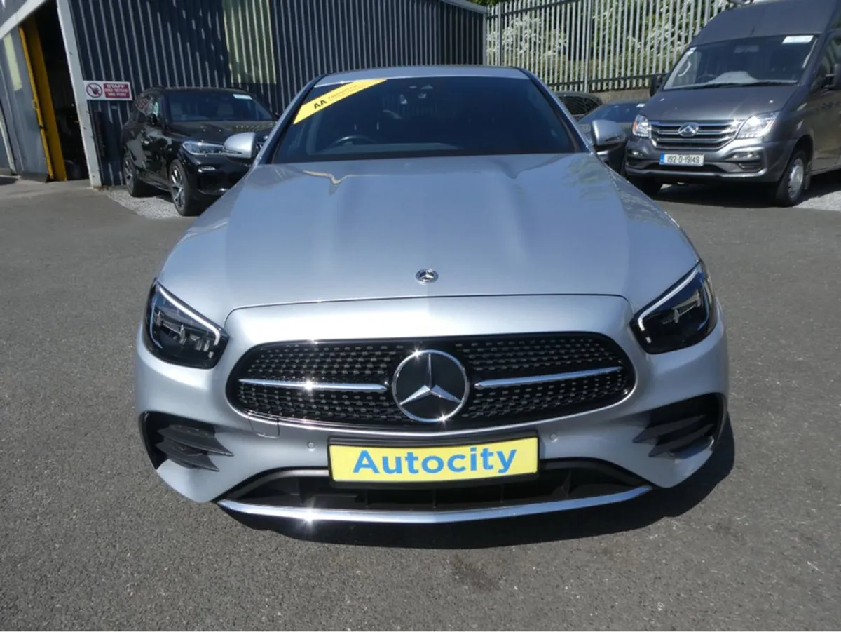 Mercedes-Benz E-Class 300 AMG Plug in Hybrid DSL - Image 3