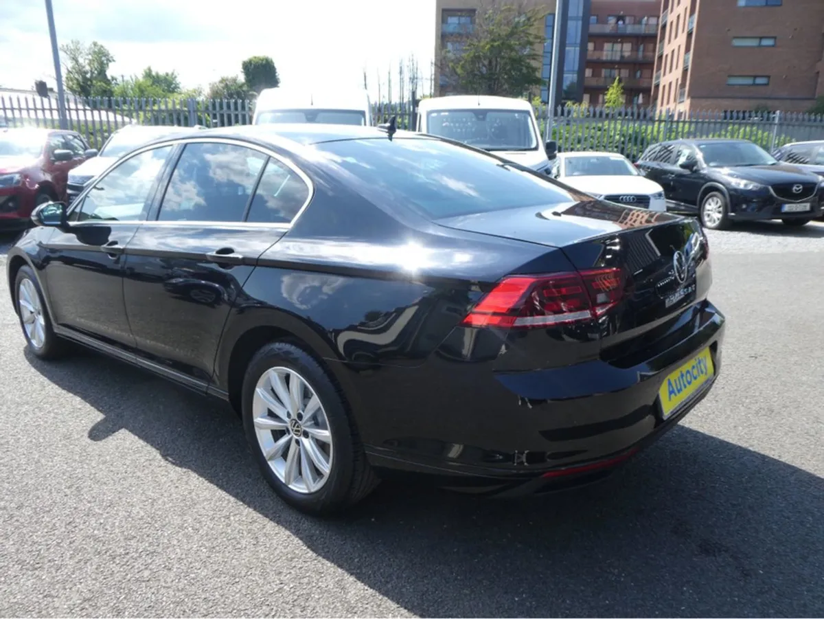 Volkswagen Passat Business 150hp - Image 4