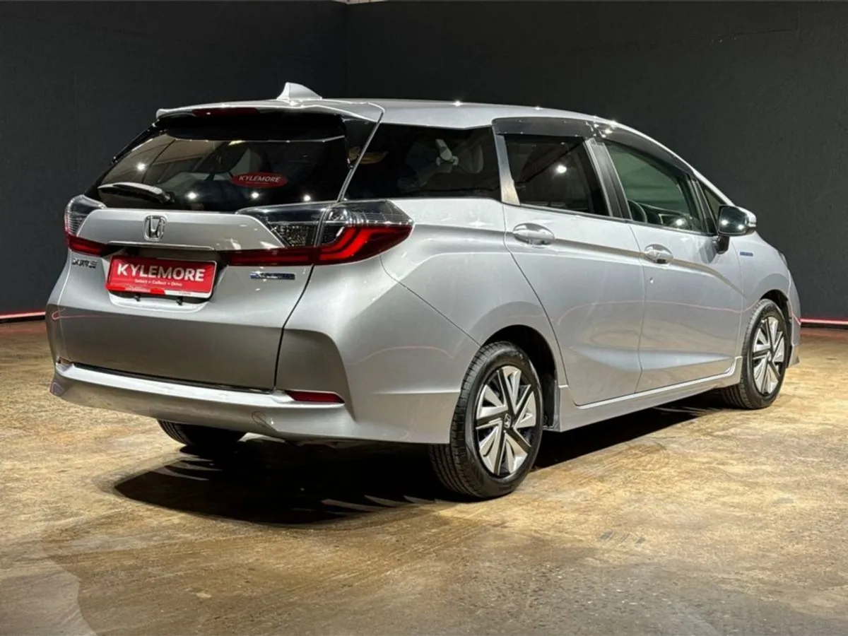 Honda Shuttle 1.5 Hybrid Automatic - Reverse Came - Image 3