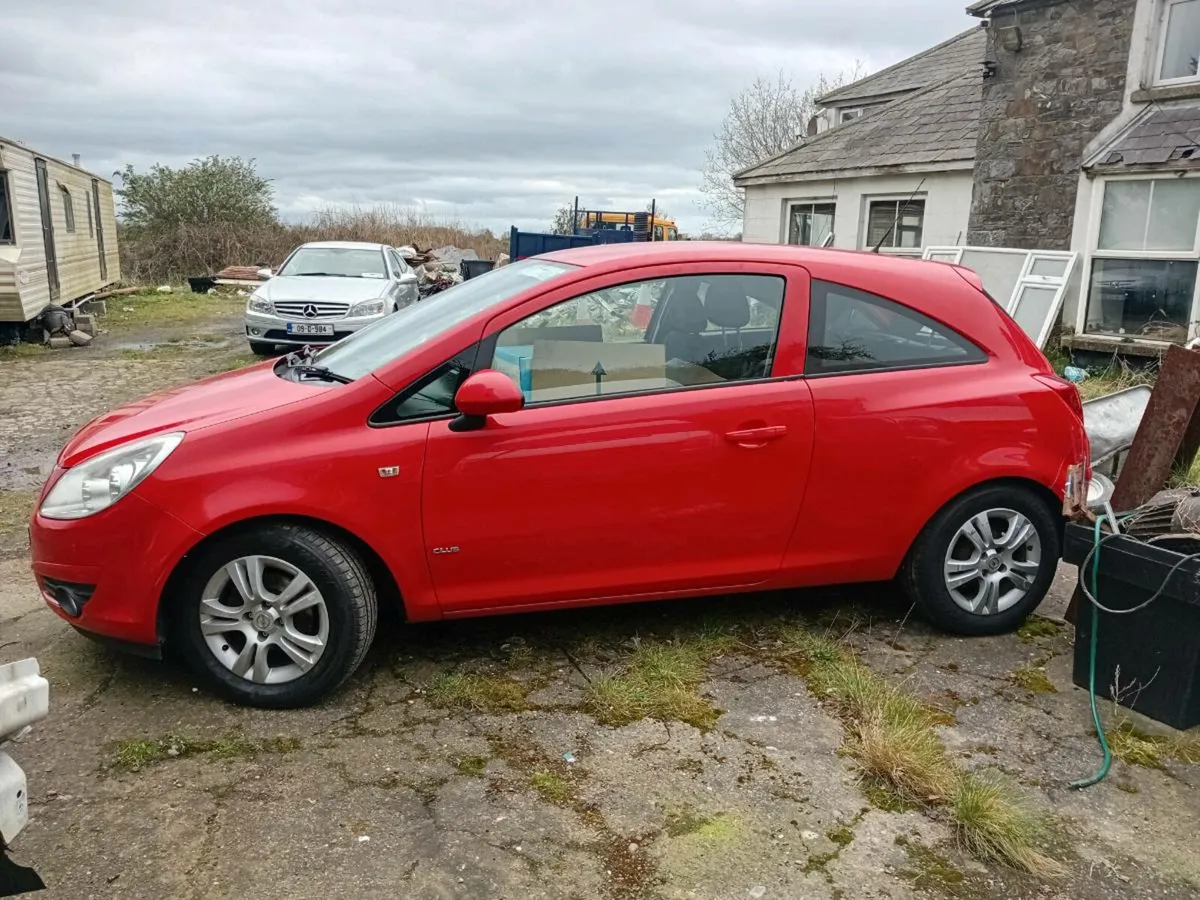 Breaking 2010 corsa and 2008 yaris - Image 4