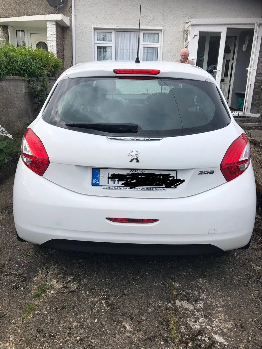 Peugeot 208 - Image 3