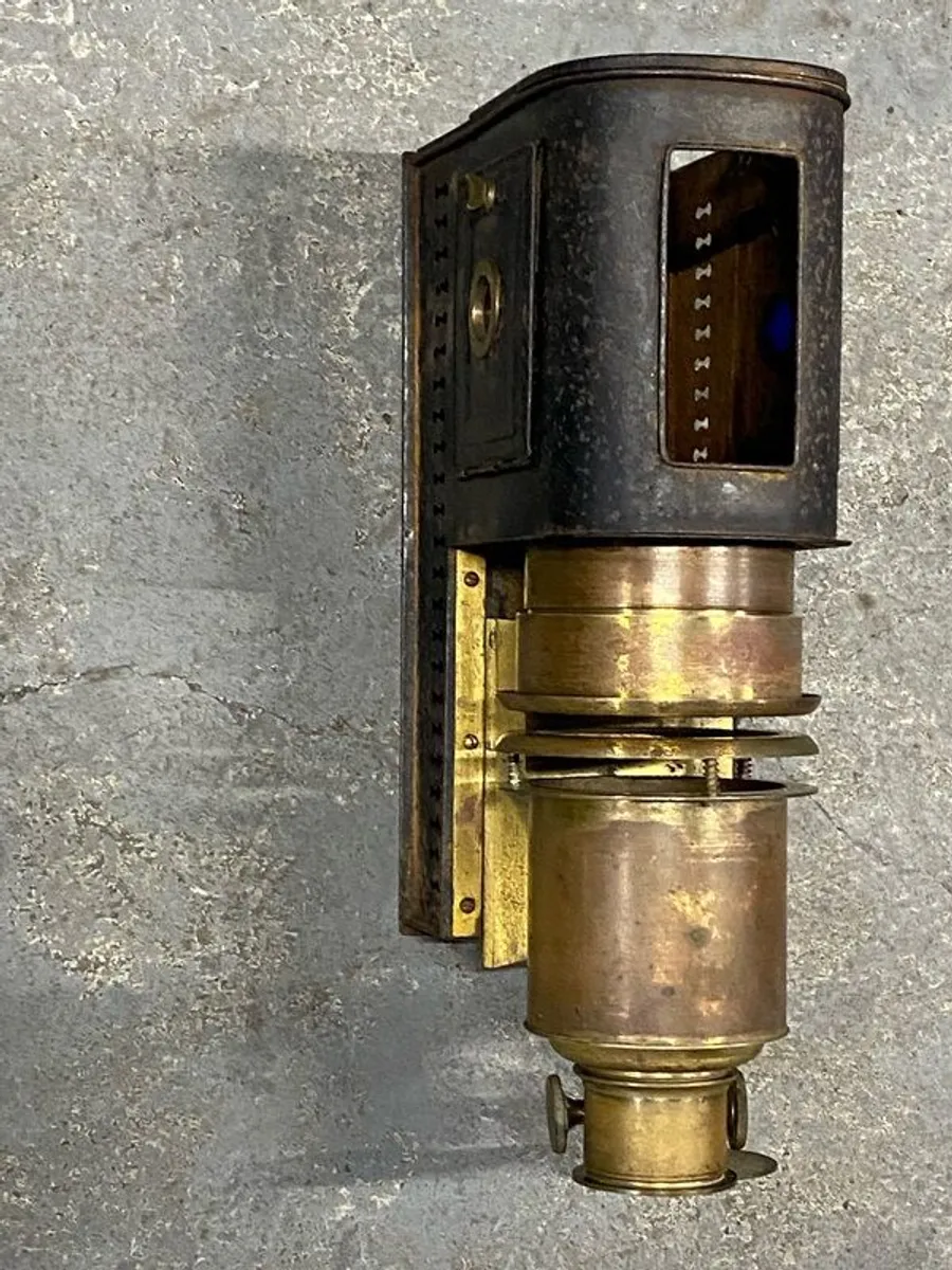 A Victorian magic lantern - Image 3