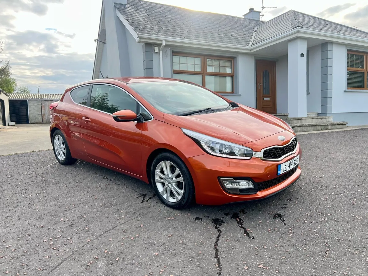 2013 KIA PRO CEE’D 1.4 CRDI EX DIESEL - Image 3