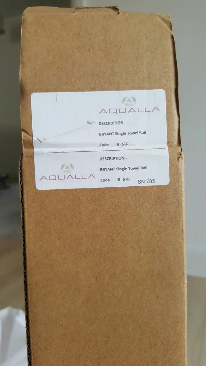 Aqualla Towel Rail – brand new, in box - Image 3