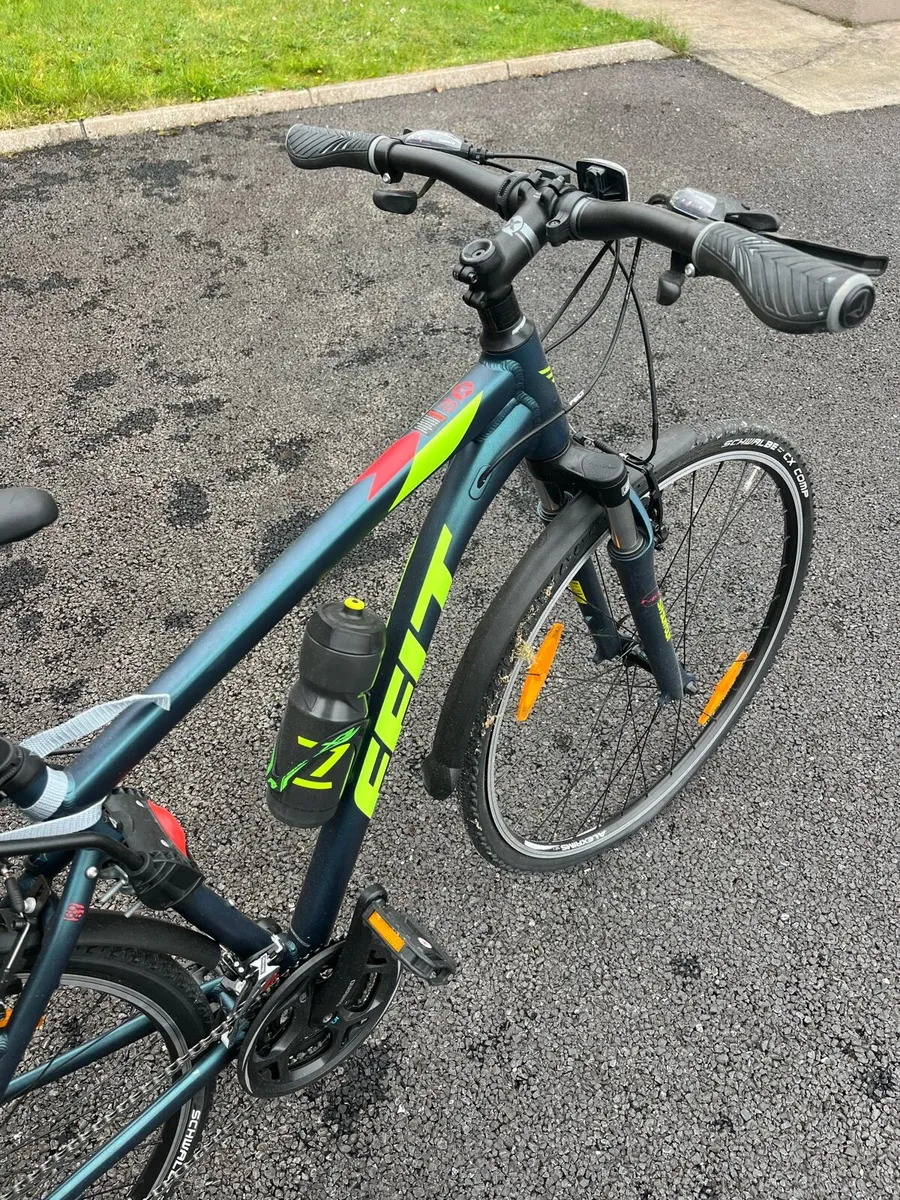 Bike Felt X70 Road Bike and child seat - Image 2