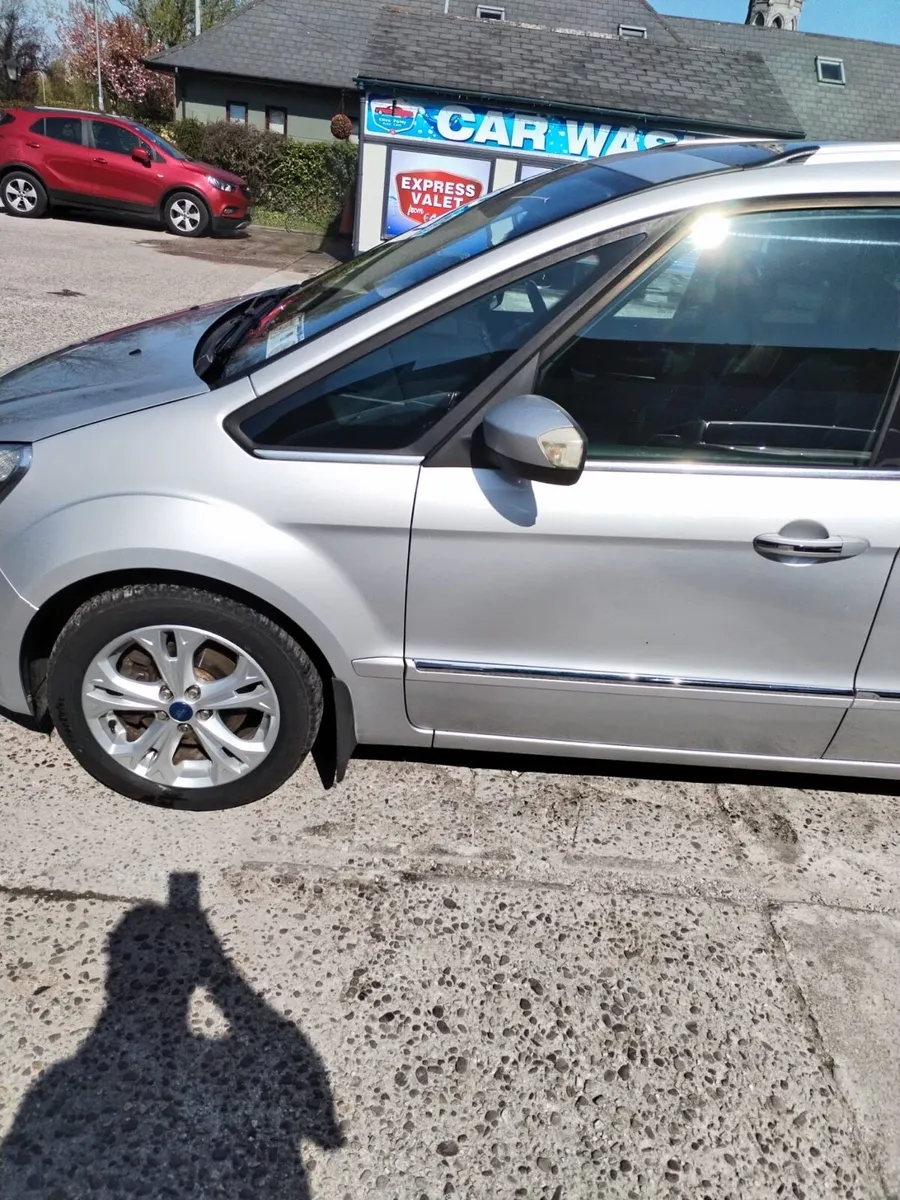 Car - Image 2