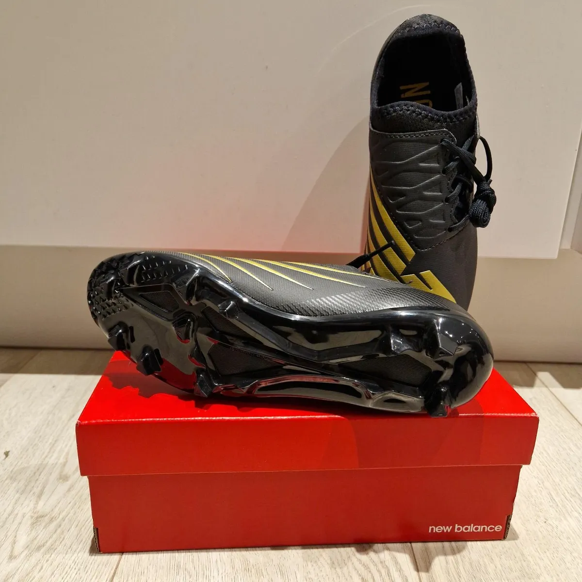 Boy Football boots size uk5/eur38 - Image 3