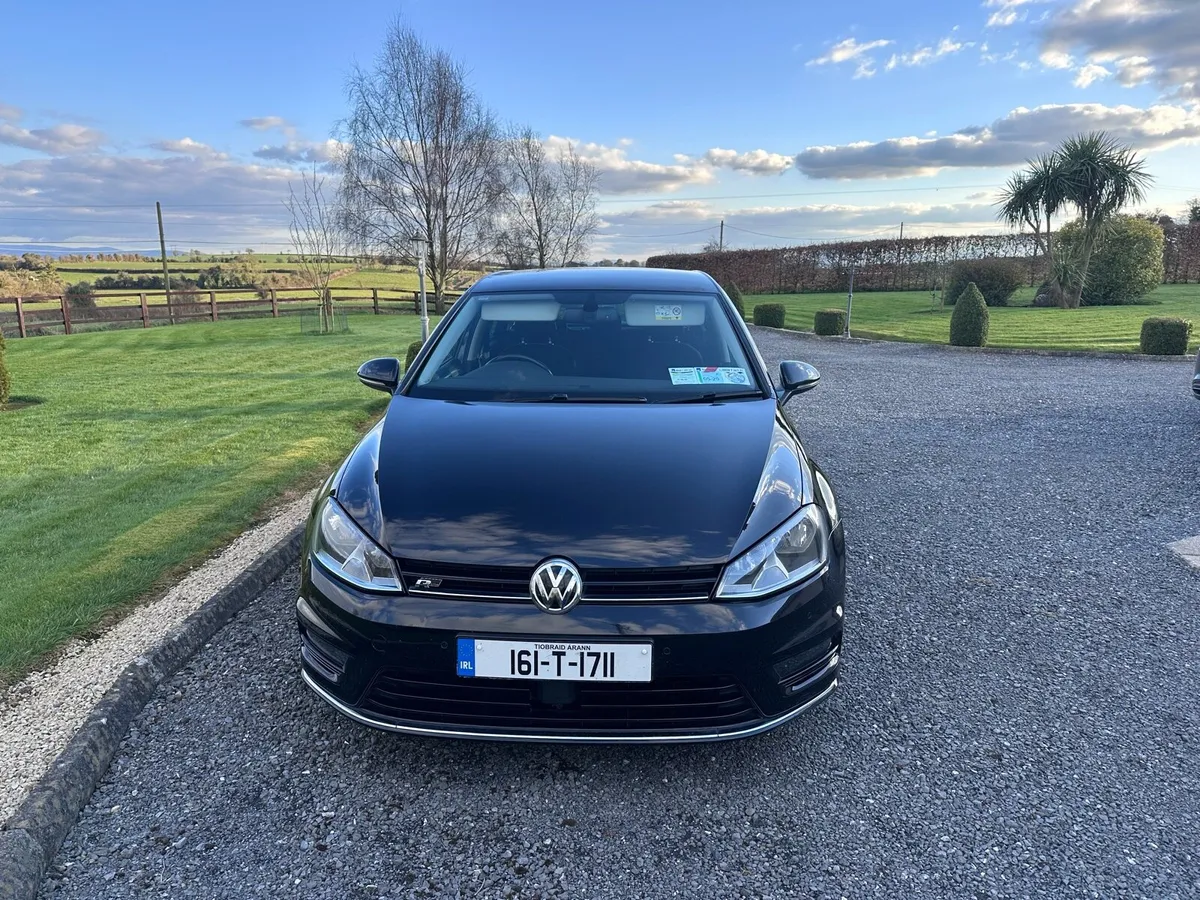 VW Golf R Line - Image 1
