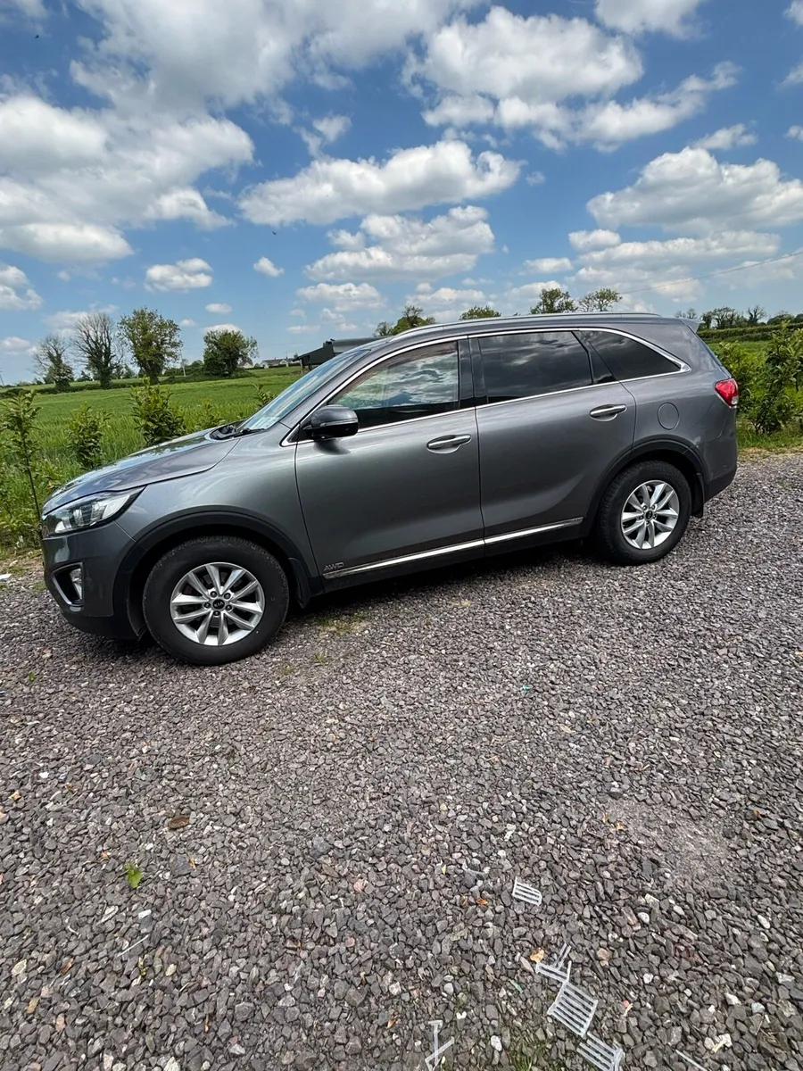 2015 Kia sorento AWD (need gone by weekend) - Image 1