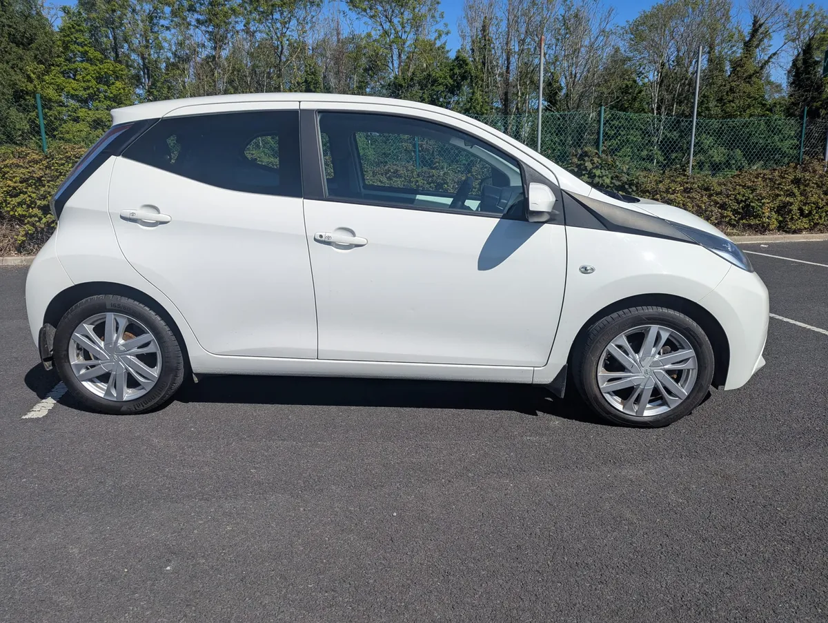 2017 TOYOTA AYGO 1.0 X-PLAY+ LOW TAX - Image 2