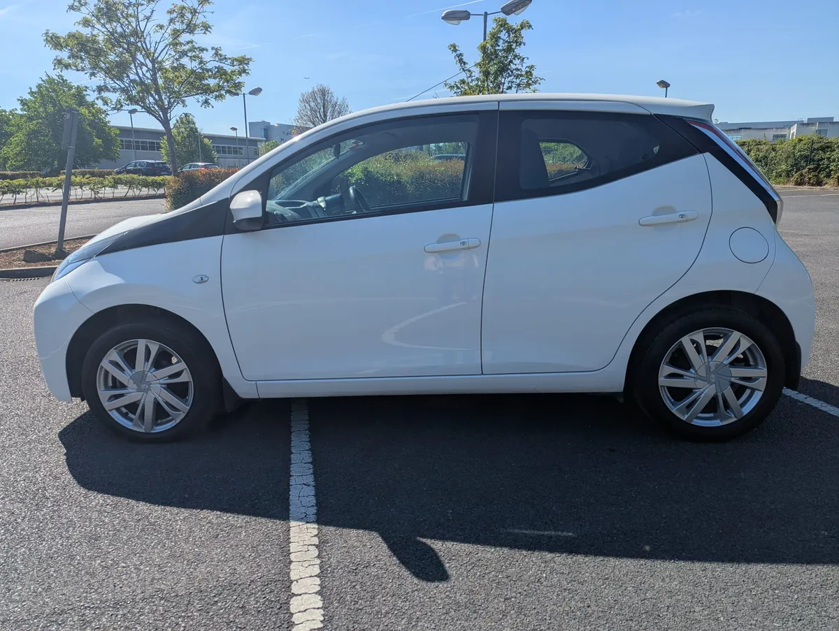 2017 TOYOTA AYGO 1.0 X-PLAY+ LOW TAX - Image 4