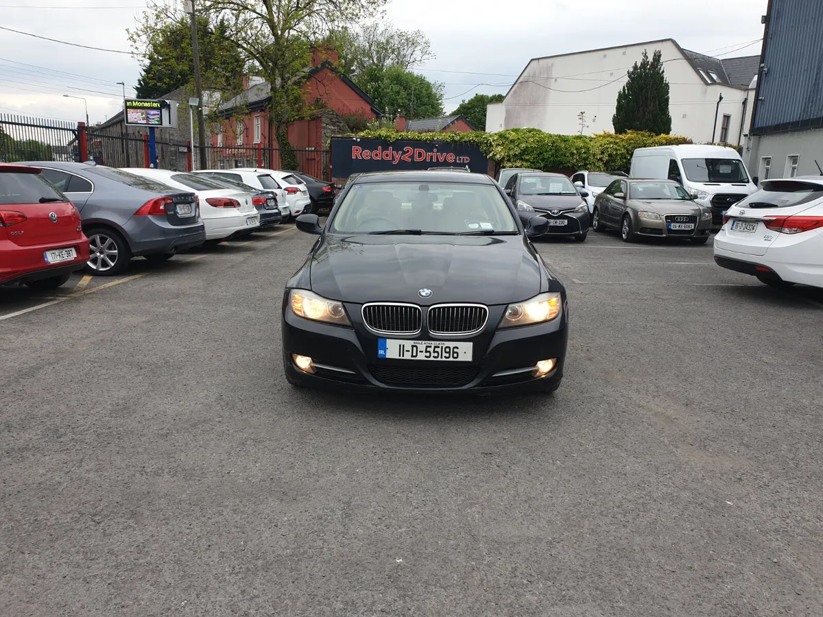 2011 BMW 318 2.0D 6 SPEED EXCLUSIVE 4DR - Image 2
