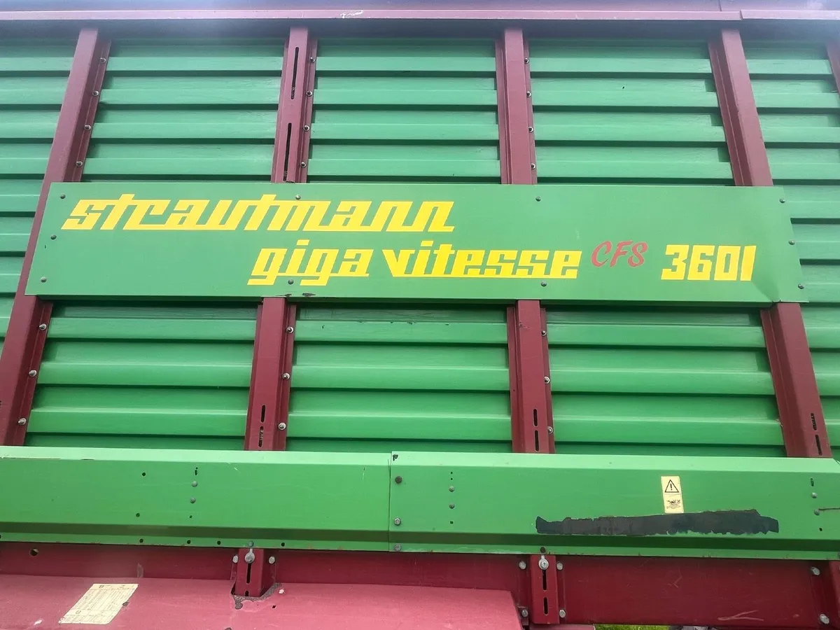 New Holland and Strautmann Silage Wagon for sale - Image 3