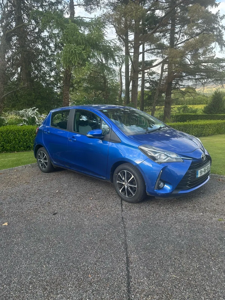 2019 Toyota Yaris - Image 2
