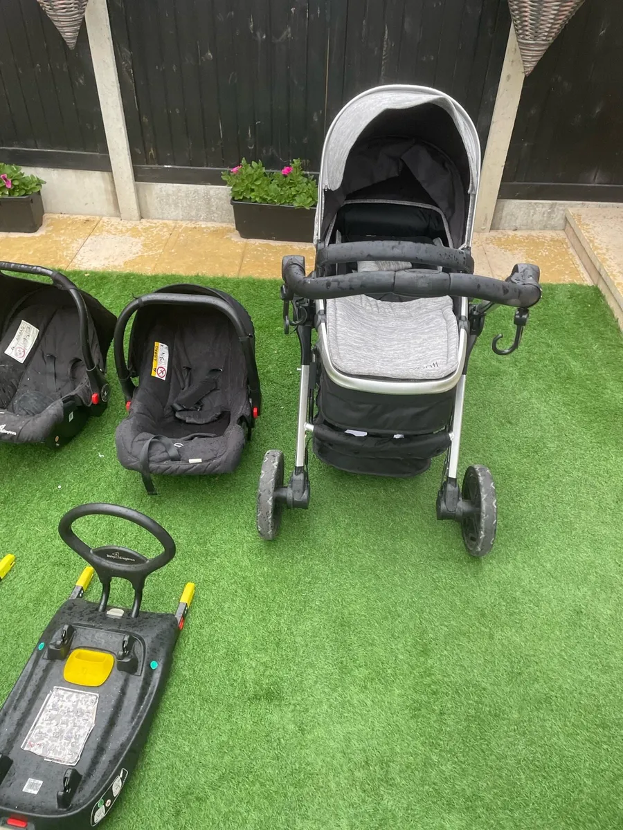 Baby buggy travel system open to reasonable offers - Image 3