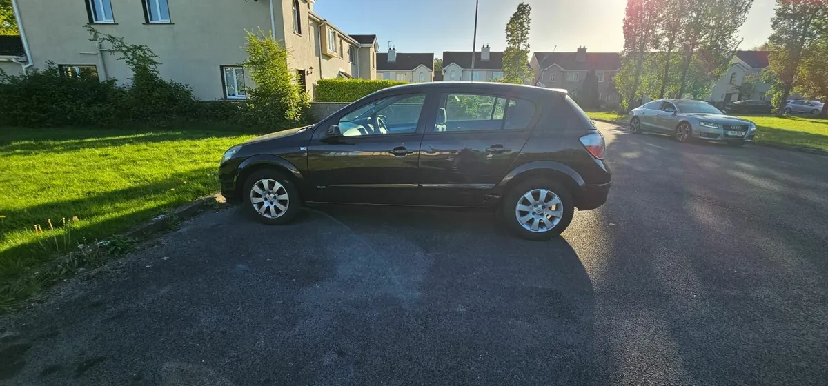 Opel Astra 2006 - Image 2