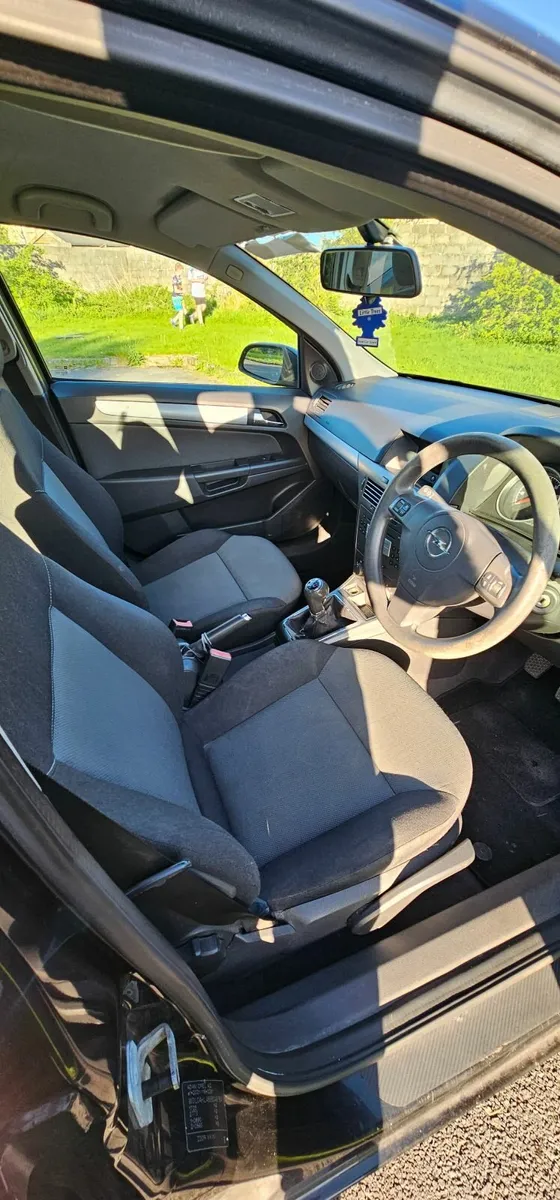 Opel Astra 2006 - Image 4