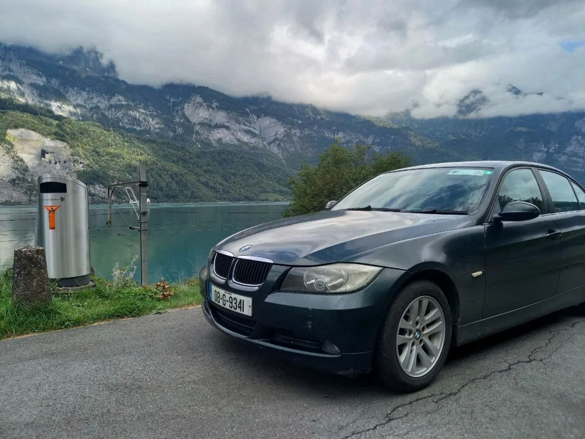 BMW 320d 2008 - Image 2