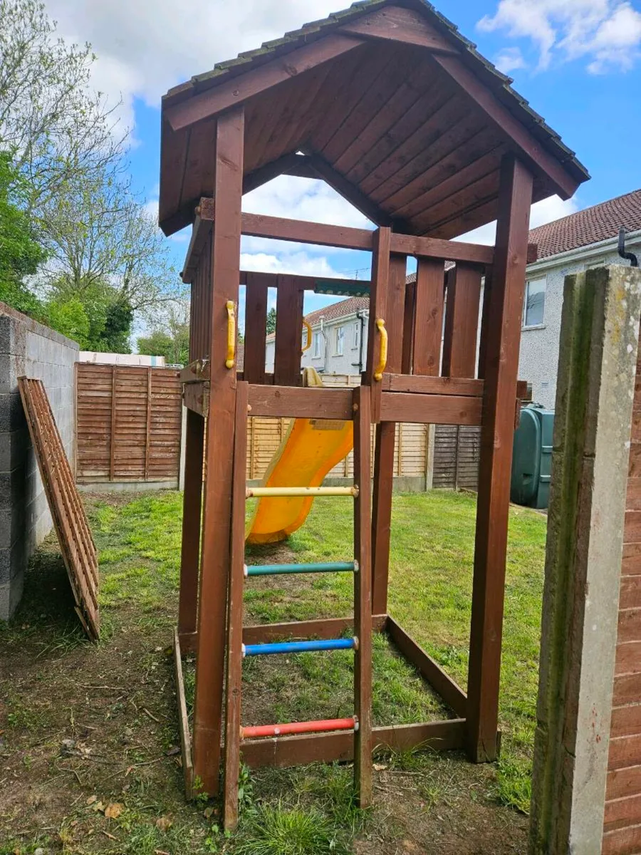 Children's outdoor play house and slide - Image 2