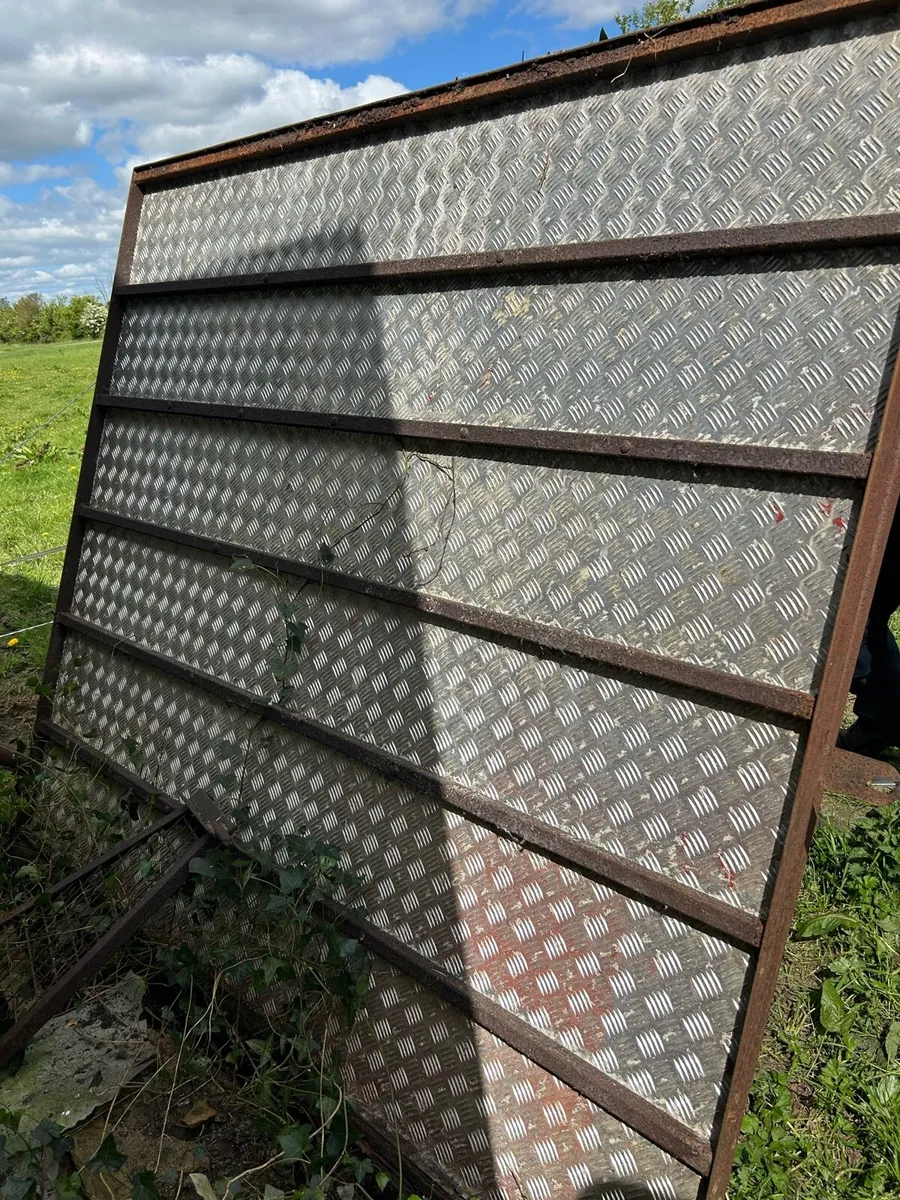 Aluminium cattle trailer loading ramps - Image 2