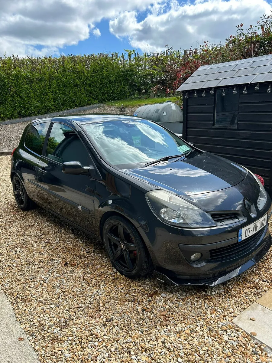2007 Renault Clio 2.0L - Image 1