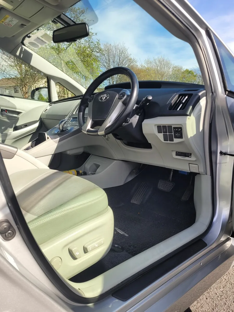 Toyota Prius 2013 - Image 4