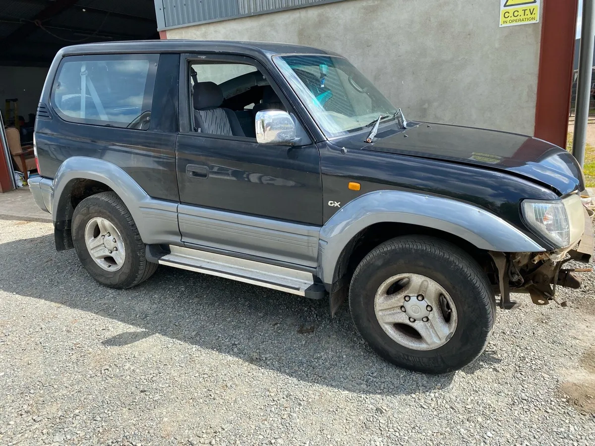 toyota 4x4 breaking 4runner / landcruiser - Image 1