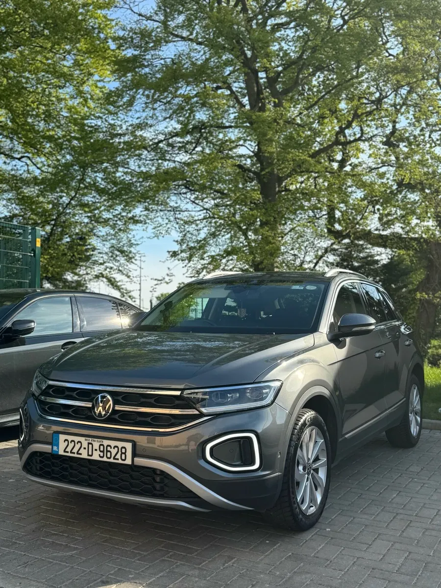 Volkswagen T-ROC - Image 1