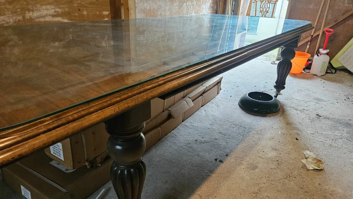 Dining table (dimensions in description) - Image 1