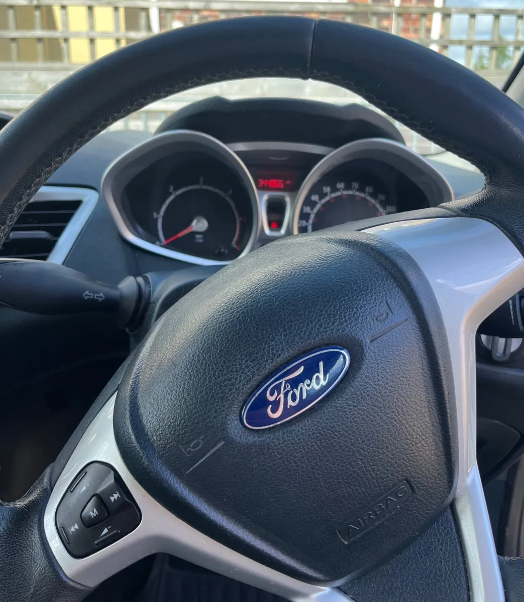Ford Fiesta 2012 - Image 4