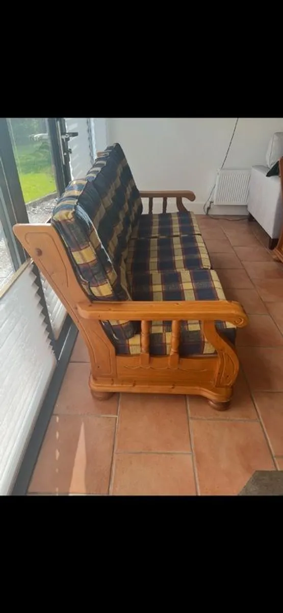 couch - Image 1