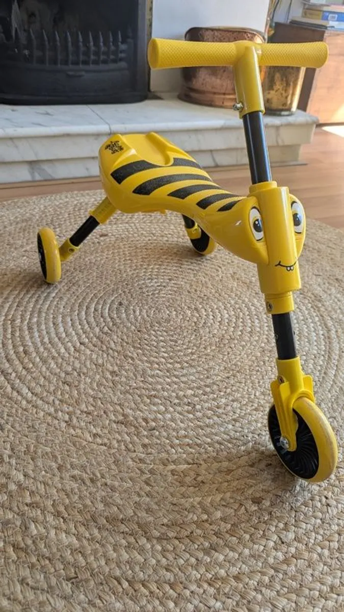 Scuttlebug Bumblebee Scooter - Image 1
