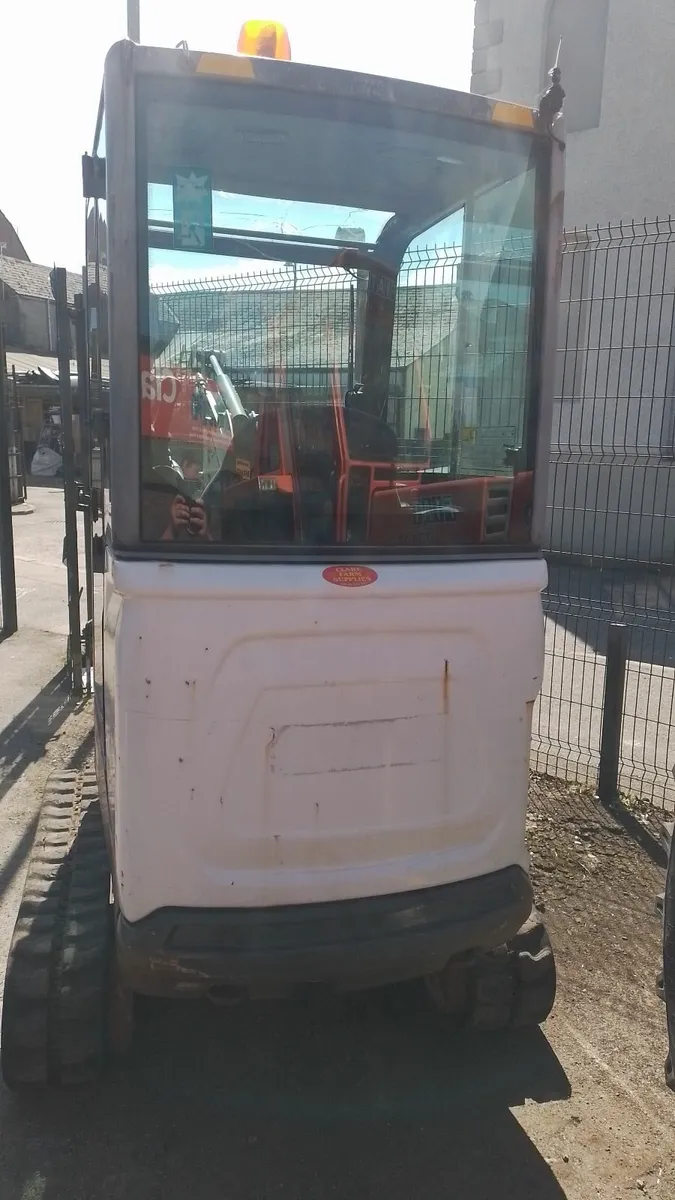 2015 Bobcat  1-9 tone digger - Image 2