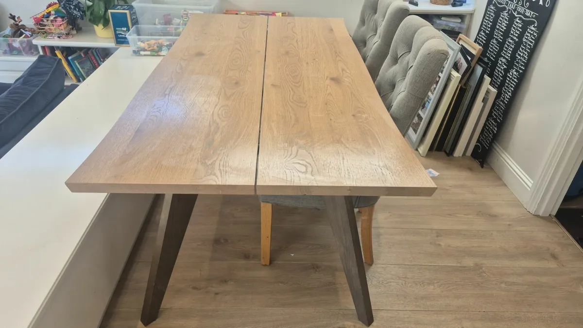 Kitchen table in Clonskeagh €100 ono - Image 4