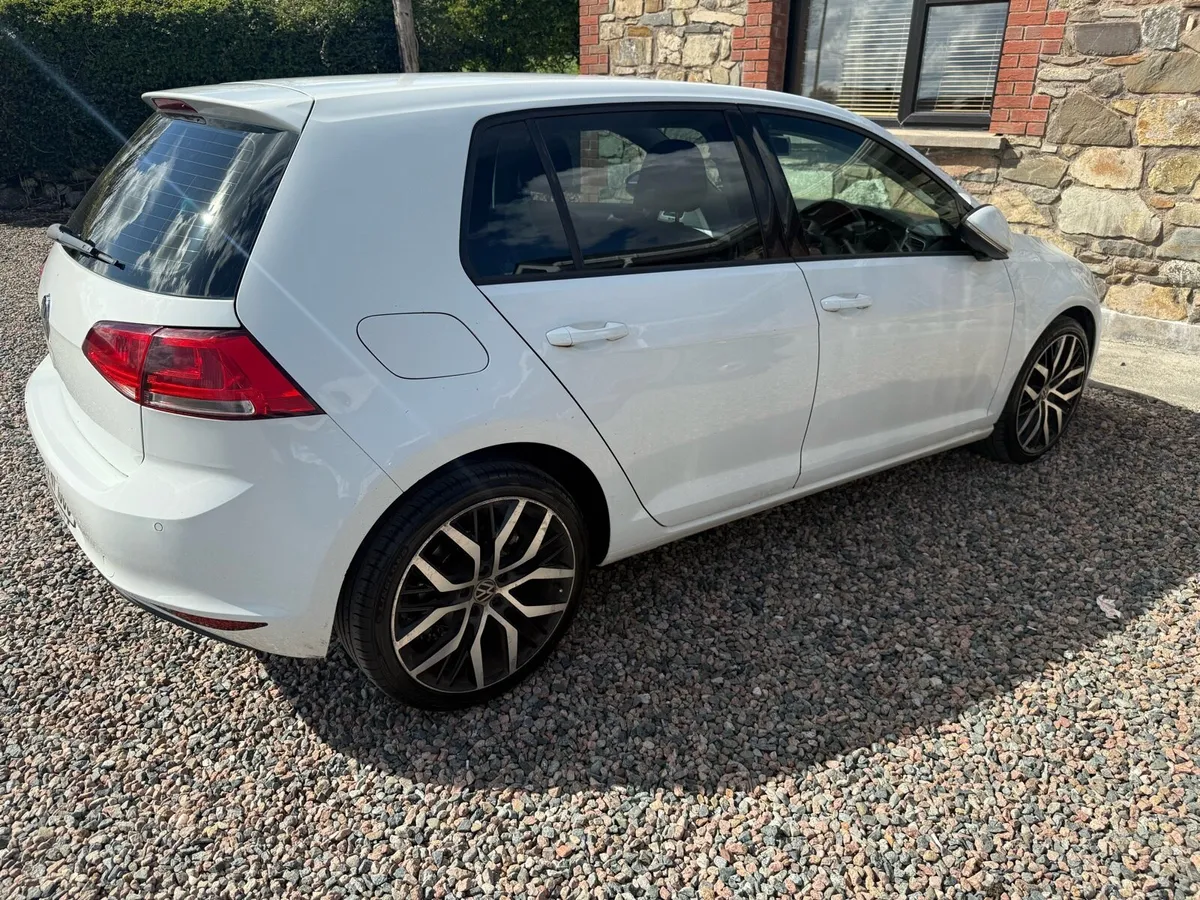 Volkswagen Golf 1.6L Match BMT 105hbp - Image 3