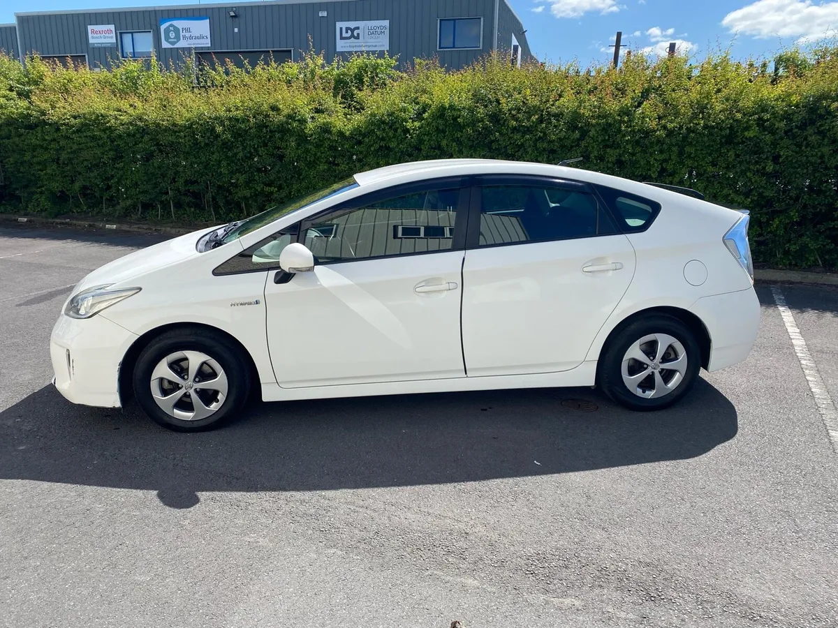 Toyota Prius 2014 - Image 4